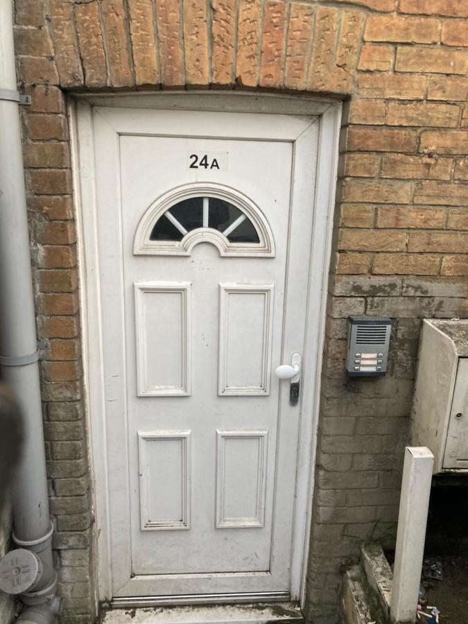 Lovely Two Bed Apartment @ 24A Green Street 라이드 외부 사진